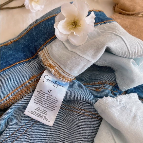 Jessica Simpson high rise forever rolled ankle jeans - Picture 13 of 14